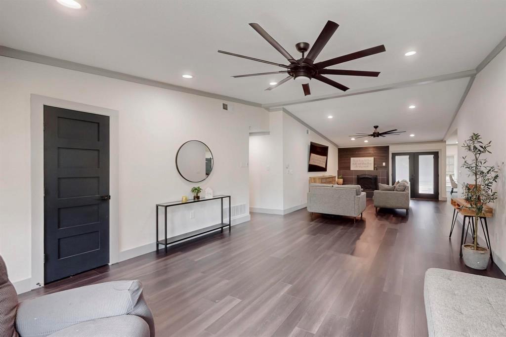 2003 Quincy completed living room