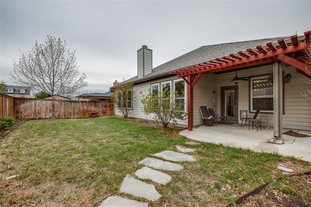 10733 Vista completed backyard