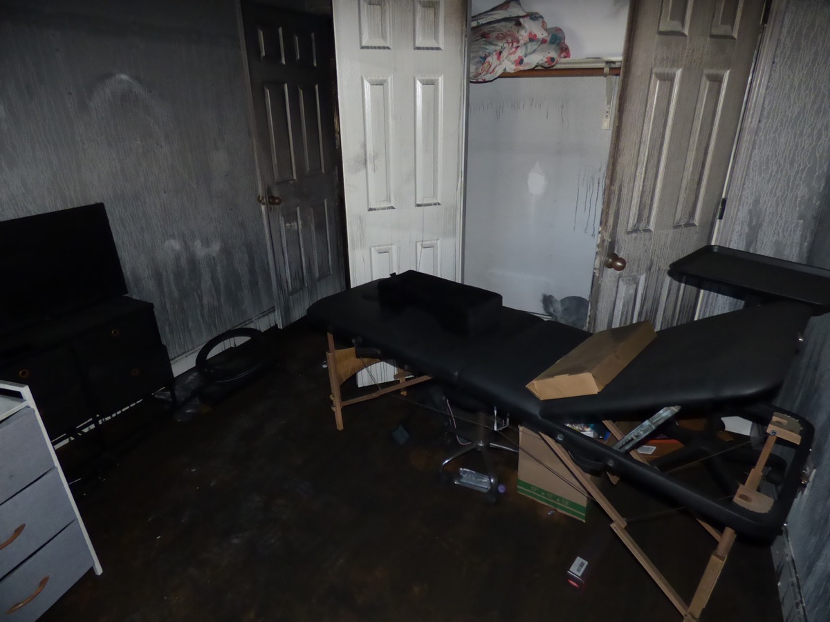 10733 Vista fixture damage